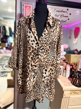 Vintage NWOT Virgo Animal-Print Button Down Shirt -12